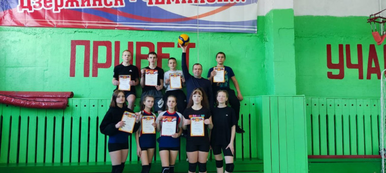 Спартакиада среди малочисленных общеобразовательных школ Дзержинского района по волейболу.