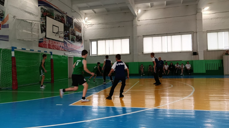 Соревнования по баскетболу в рамках Спартакиады среди малочисленных общеобразовательных школ Дзержинского района.